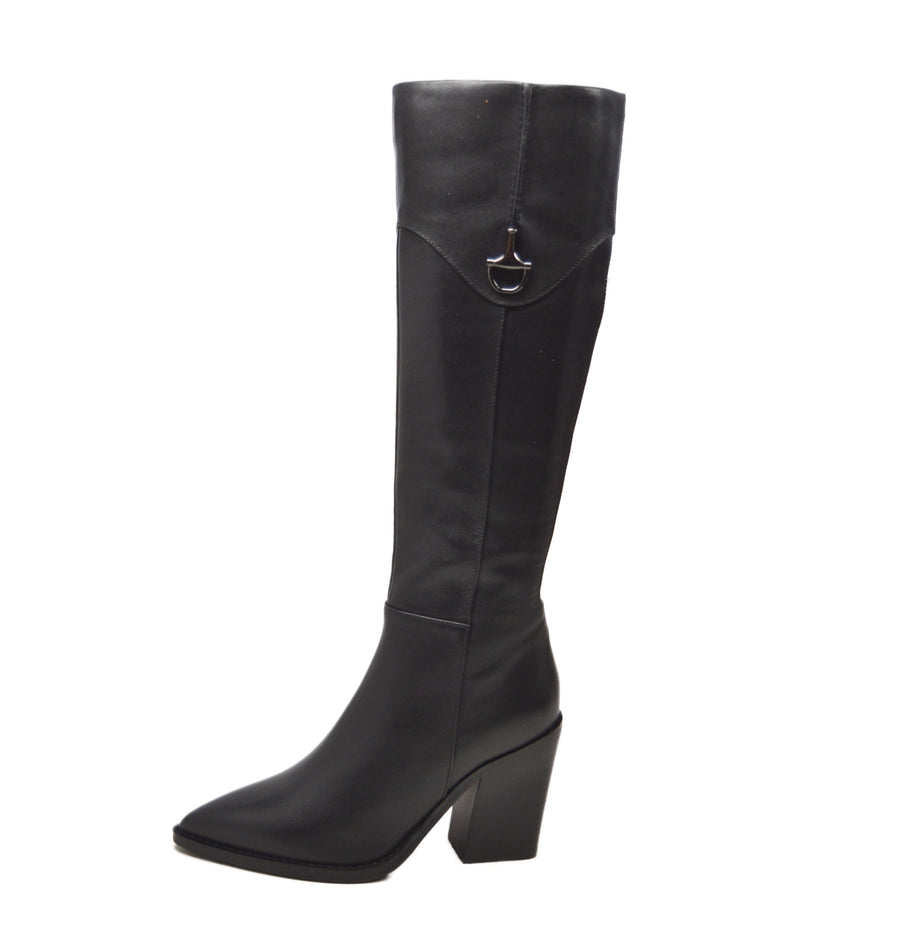 Capri Dress Boots: Stylish and Comfortable Footwear for Any Occasion